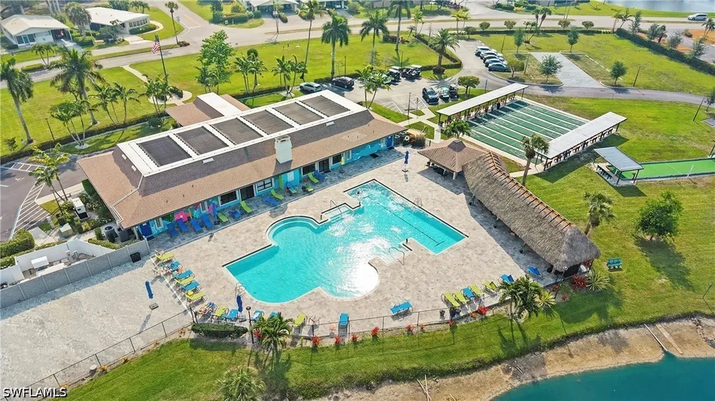 135 Estelle Drive Naples FL 34112