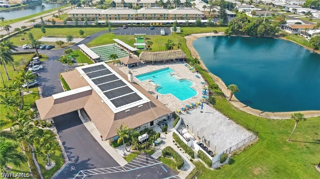 135 Estelle Drive Naples FL 34112