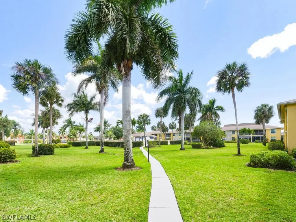 351 Charlemagne Boulevard Naples FL 34112