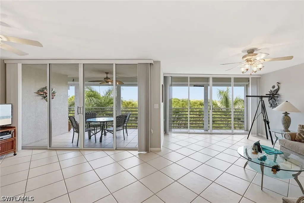 285 Naples Cove Drive Naples FL 34110