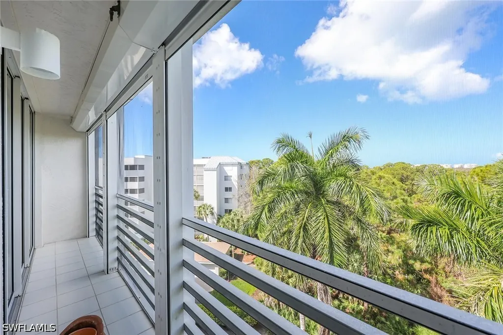 285 Naples Cove Drive Naples FL 34110
