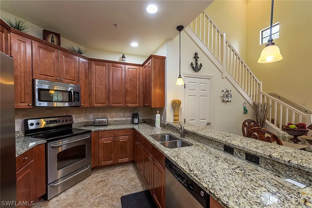9102 Capistrano Street S Naples FL 34113