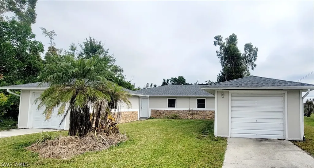 7504/7508 Pebble Beach Road Fort Myers FL 33967
