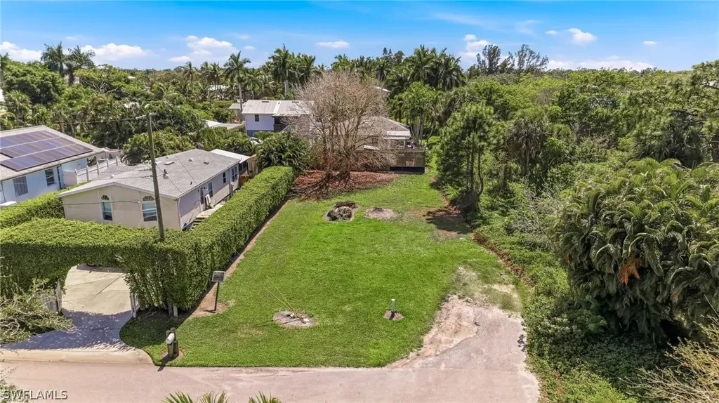2332 Sunset Avenue Naples FL 34112