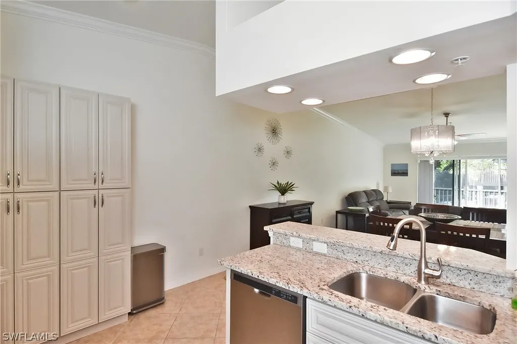 1125 Winding Pines Circle Cape Coral FL 33909