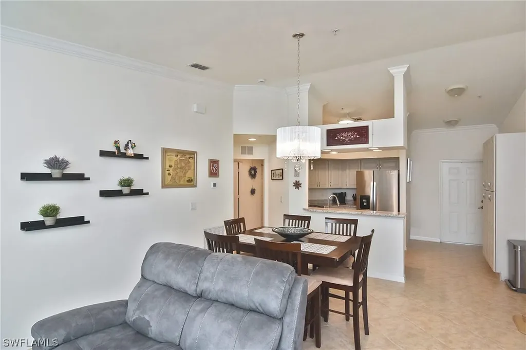 1125 Winding Pines Circle Cape Coral FL 33909
