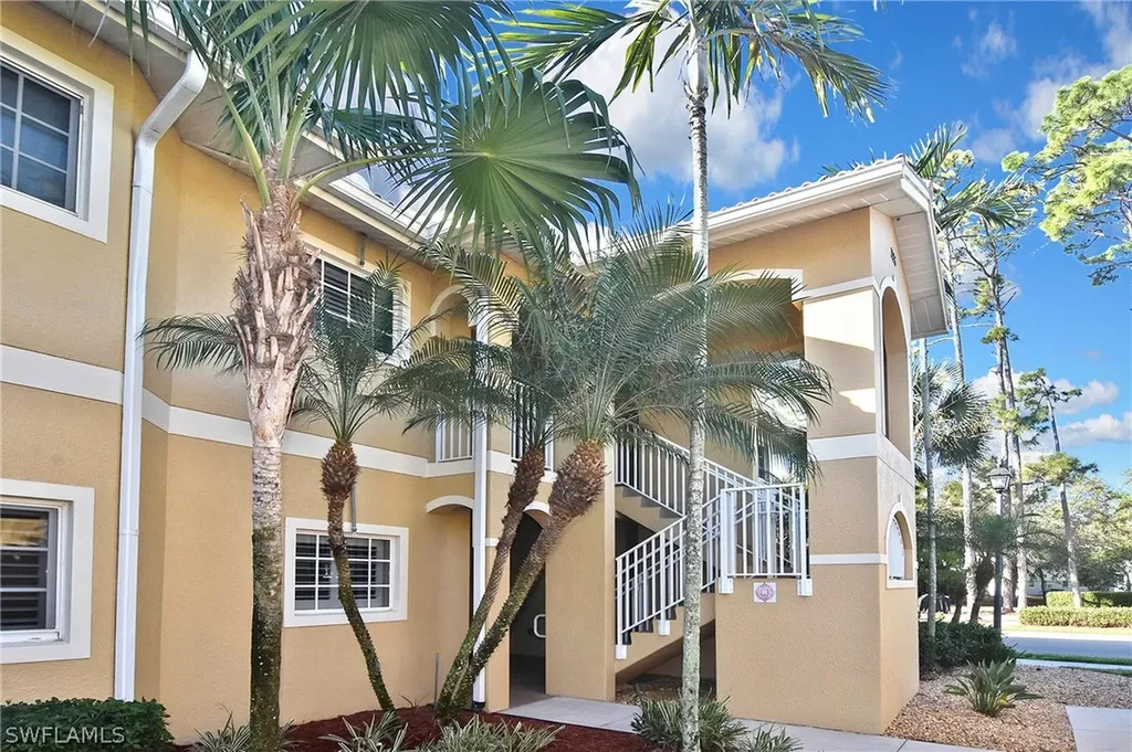 1125 Winding Pines Circle Cape Coral FL 33909