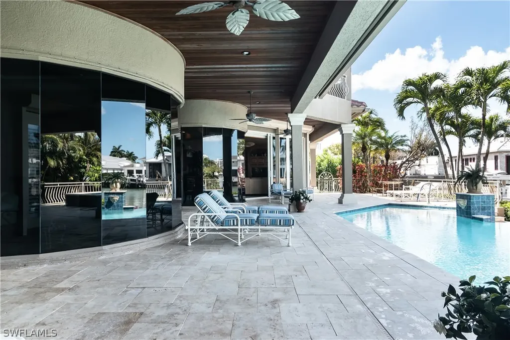 3433 Crayton Road Naples FL 34103