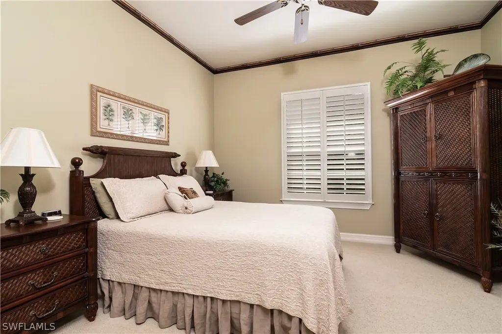 3433 Crayton Road Naples FL 34103
