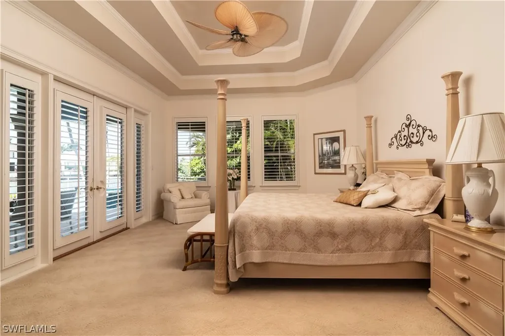 3433 Crayton Road Naples FL 34103