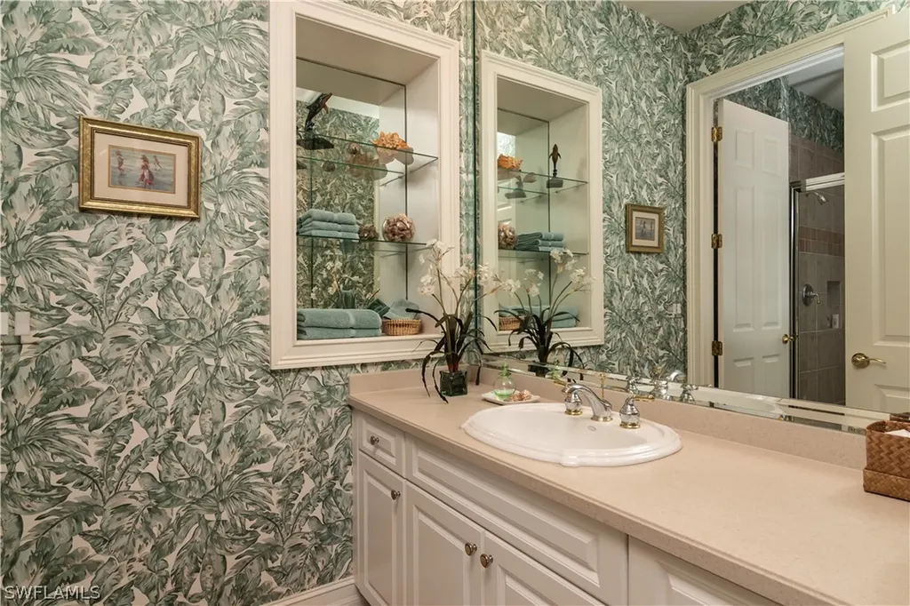 3433 Crayton Road Naples FL 34103