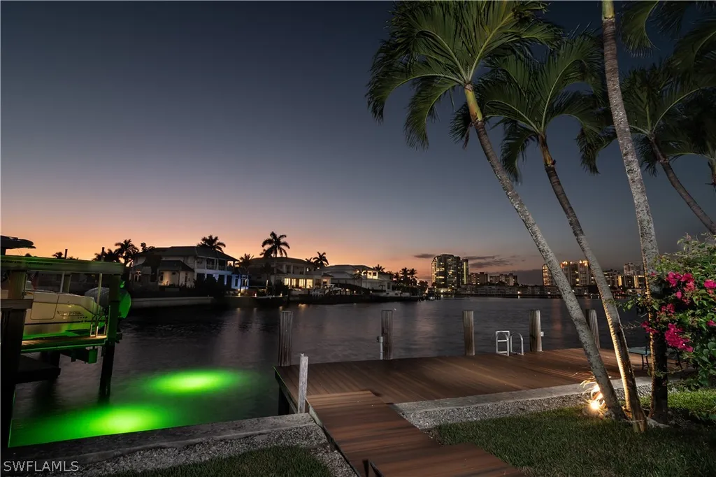 3433 Crayton Road Naples FL 34103