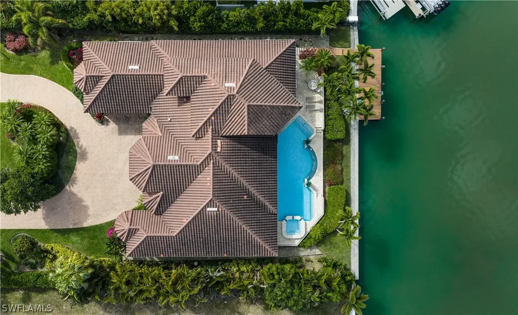 3433 Crayton Road Naples FL 34103