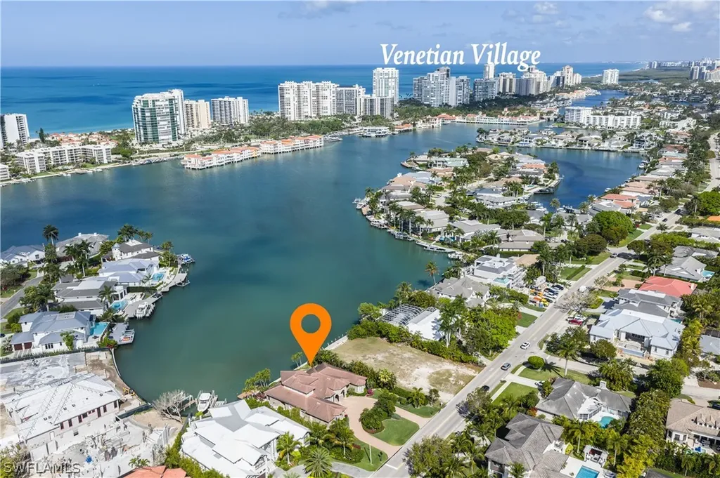 3433 Crayton Road Naples FL 34103
