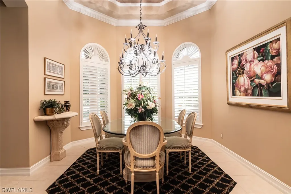 3433 Crayton Road Naples FL 34103