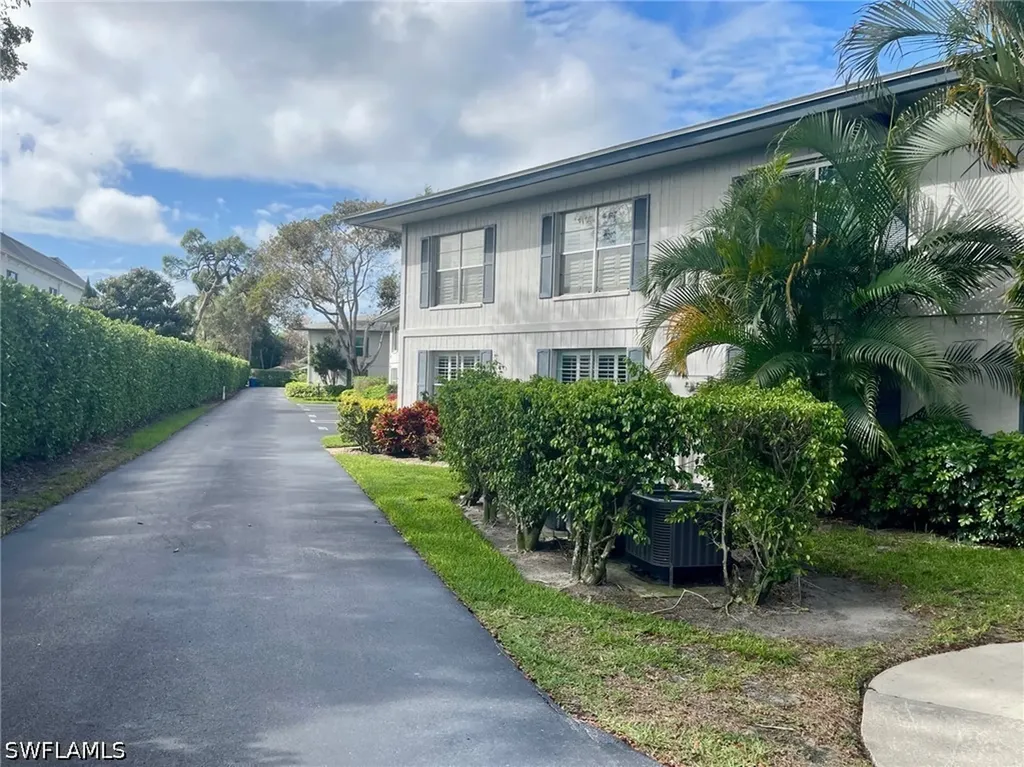 3300 Binnacle Drive Naples FL 34103