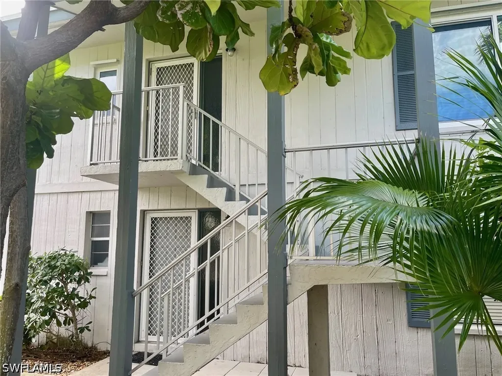 3300 Binnacle Drive Naples FL 34103