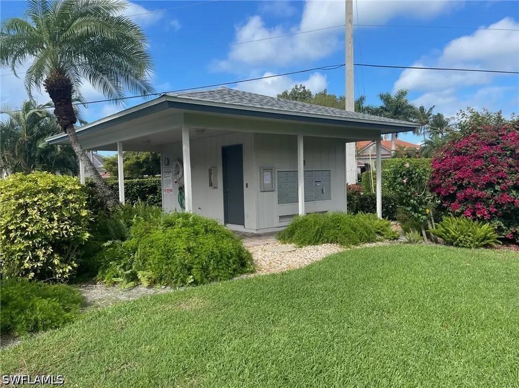 3300 Binnacle Drive Naples FL 34103