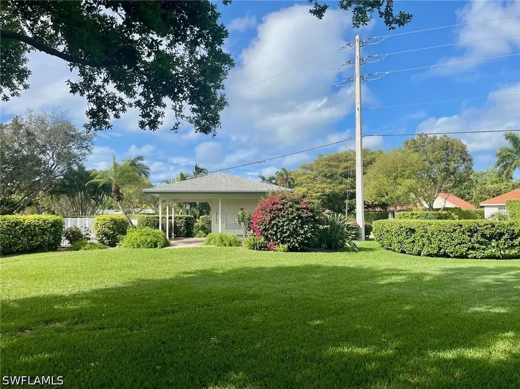 3300 Binnacle Drive Naples FL 34103