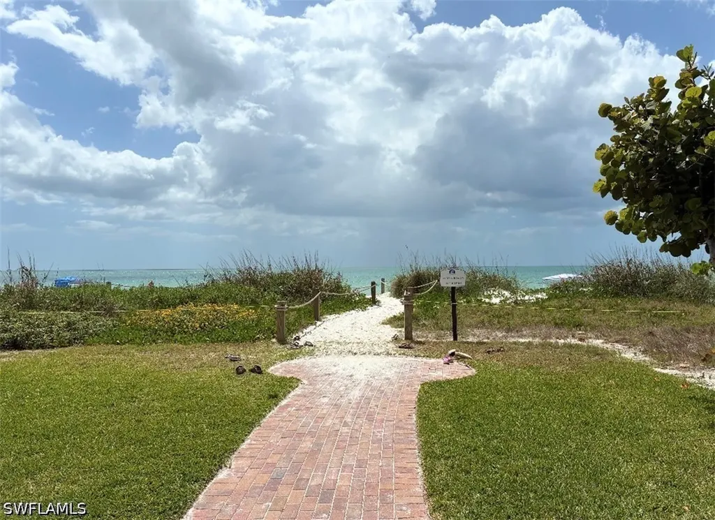 3300 Binnacle Drive Naples FL 34103