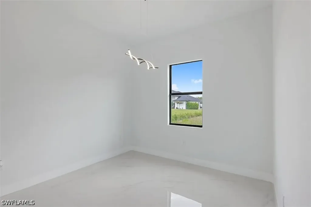 6186 Everglades Boulevard N Naples FL 34120