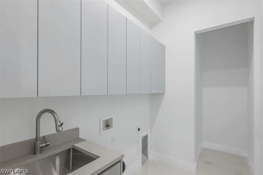 6186 Everglades Boulevard N Naples FL 34120