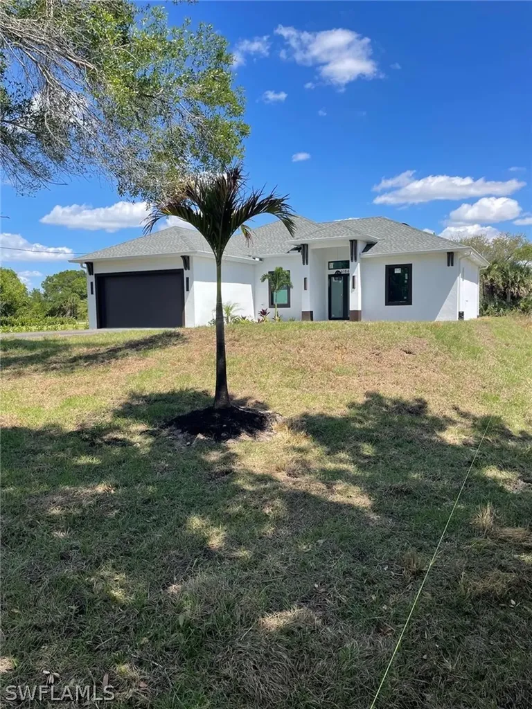 6186 Everglades Boulevard N Naples FL 34120