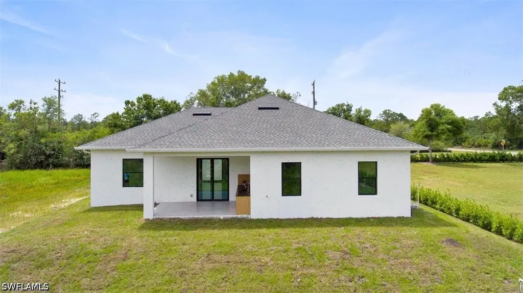 6186 Everglades Boulevard N Naples FL 34120