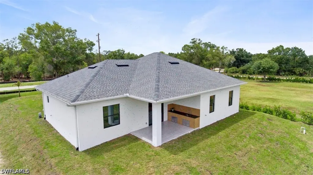 6186 Everglades Boulevard N Naples FL 34120