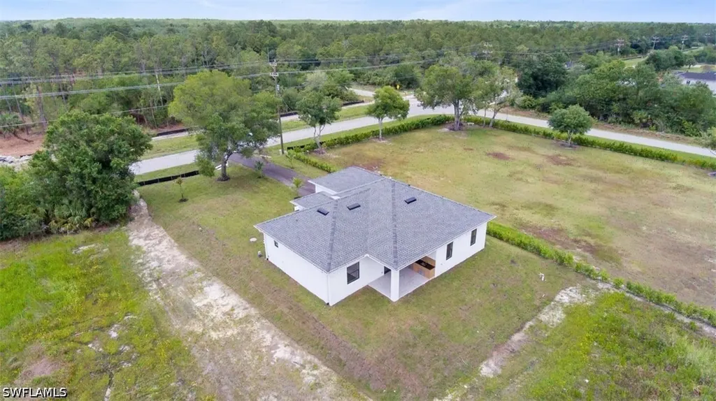 6186 Everglades Boulevard N Naples FL 34120