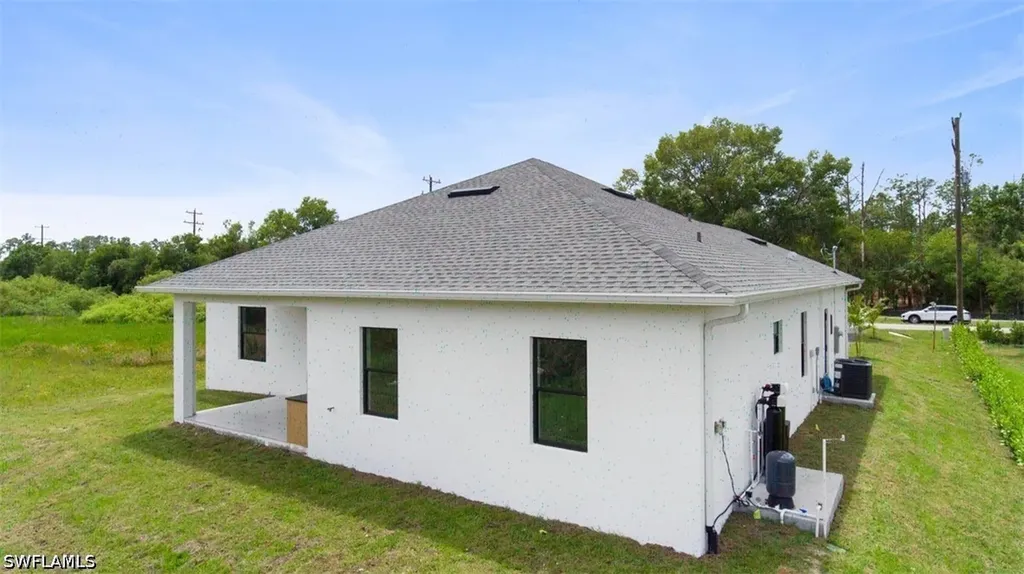 6186 Everglades Boulevard N Naples FL 34120