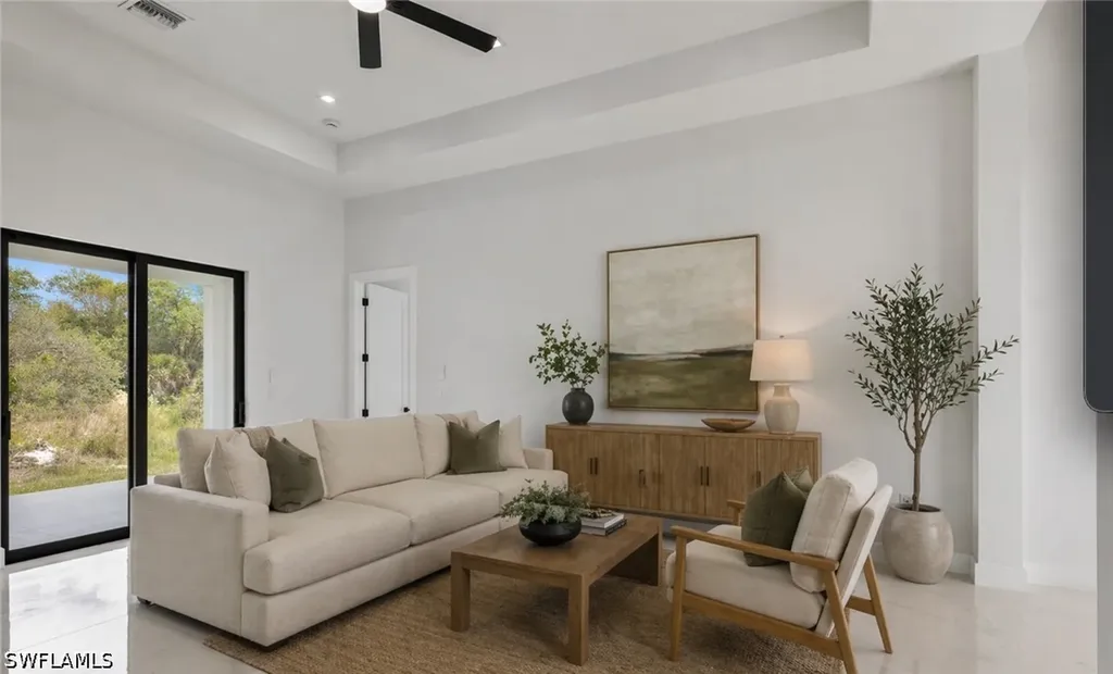 6186 Everglades Boulevard N Naples FL 34120