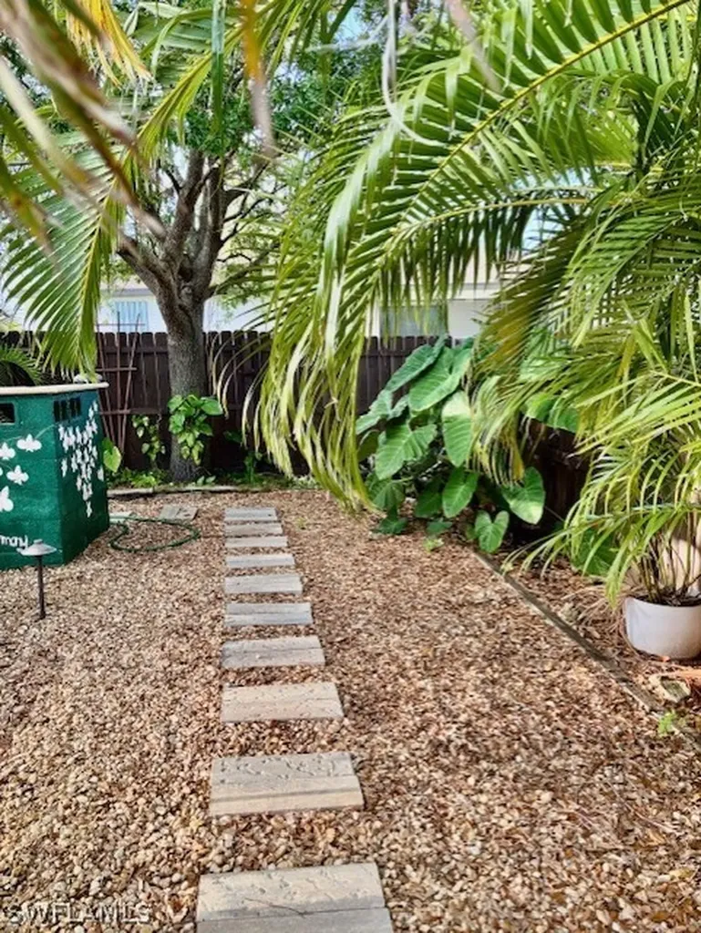1113 NE 32nd Street Cape Coral FL 33909