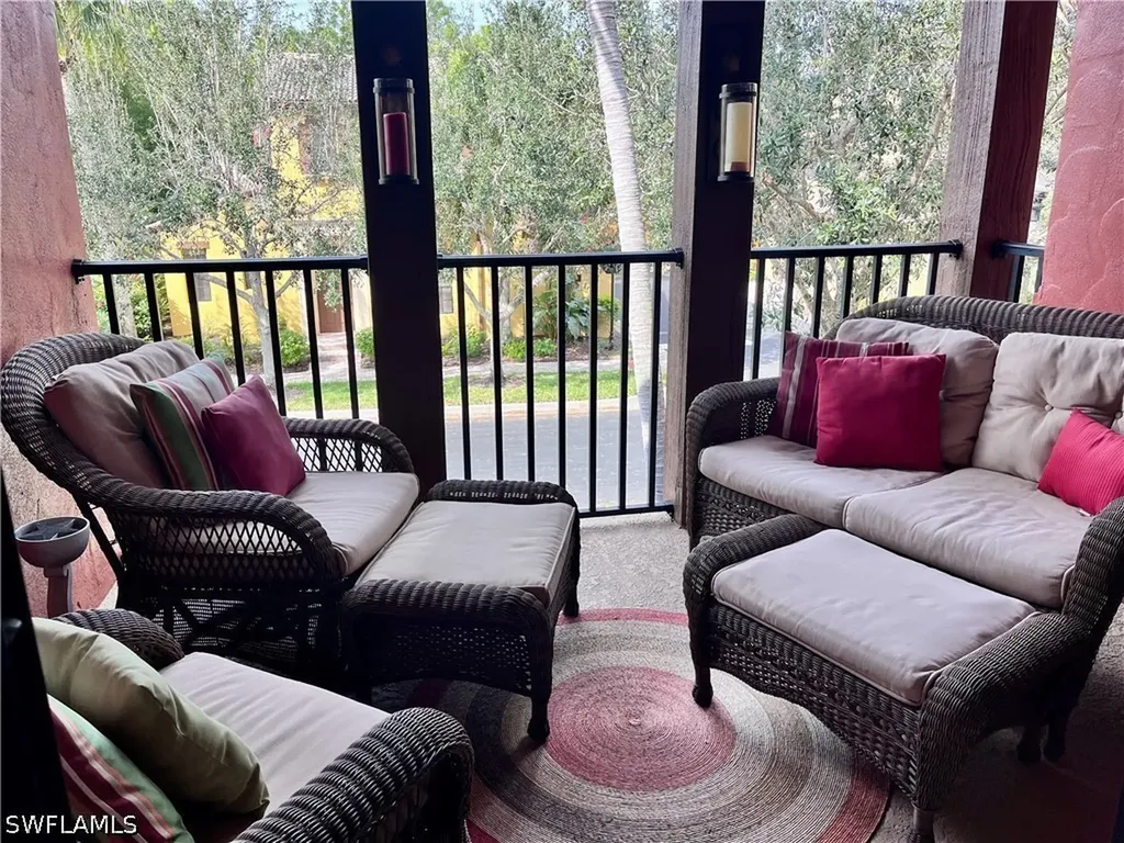 9126 Chula Vista Street Naples FL 34113