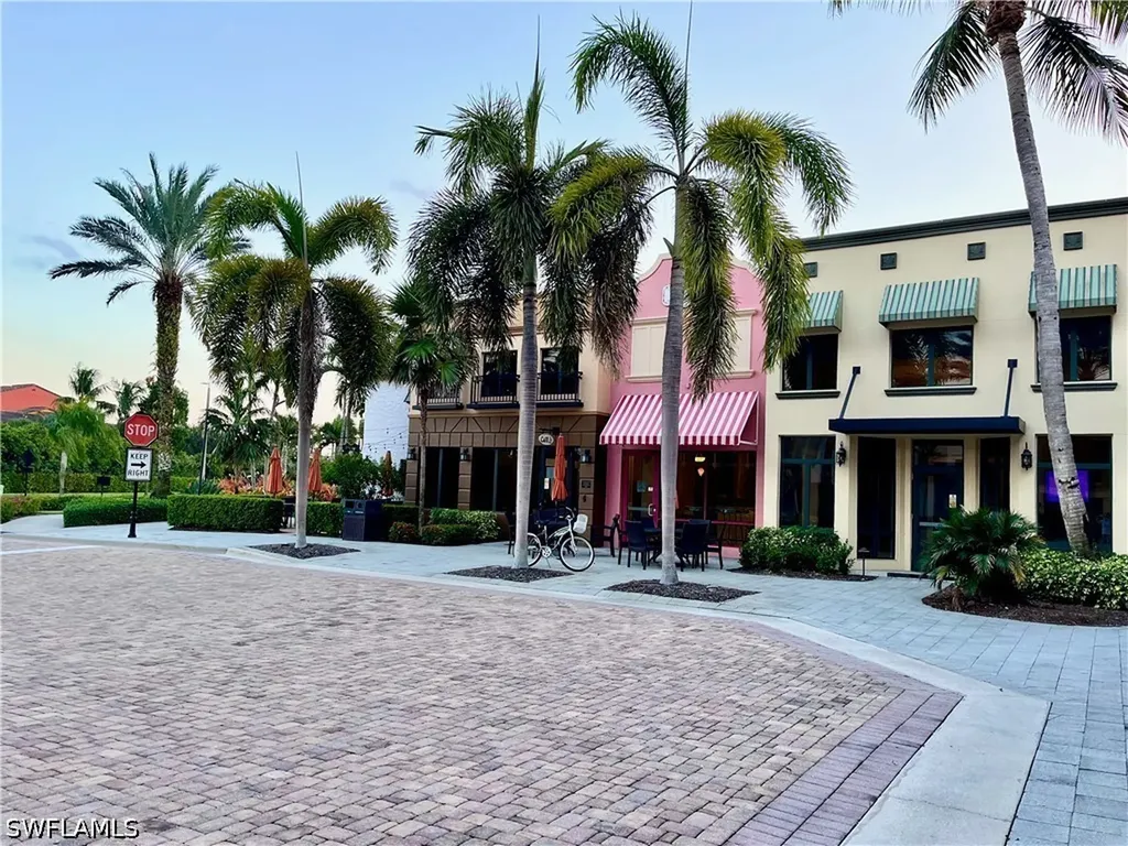 9126 Chula Vista Street Naples FL 34113