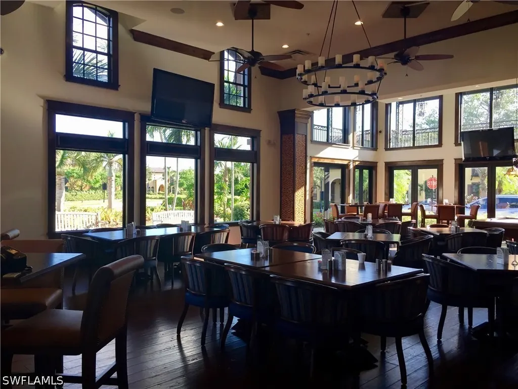 9126 Chula Vista Street Naples FL 34113