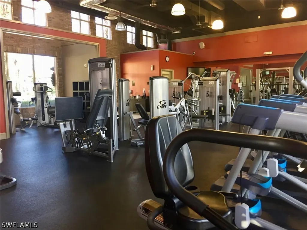 9126 Chula Vista Street Naples FL 34113