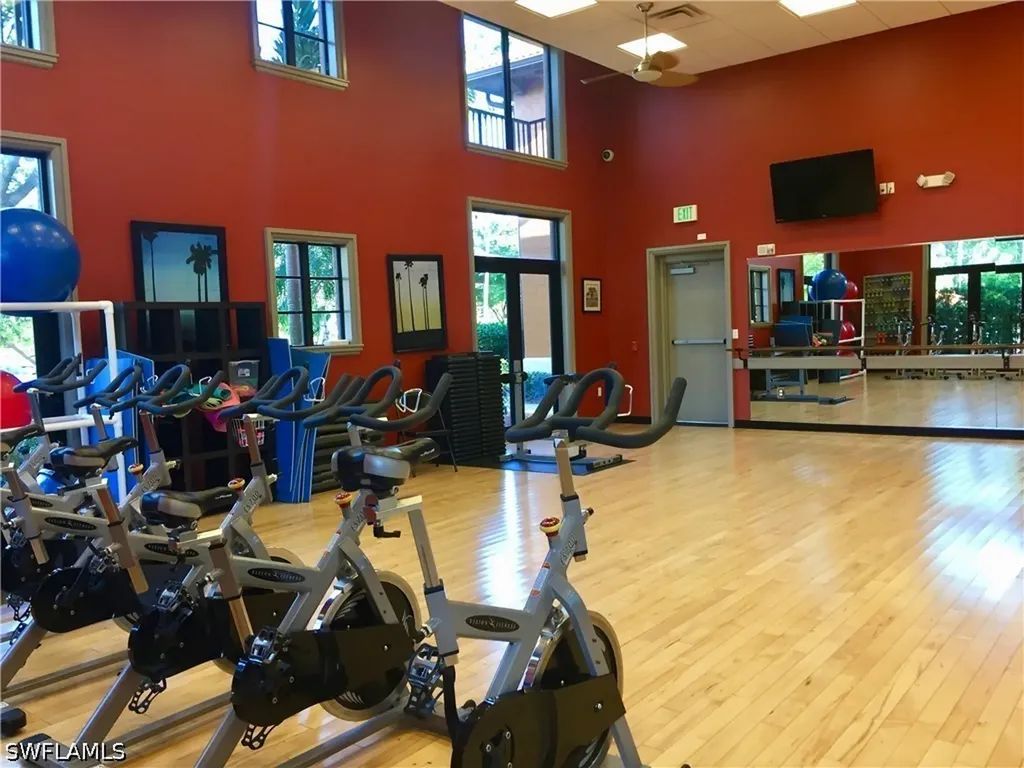 9126 Chula Vista Street Naples FL 34113