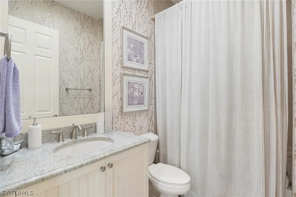 3633 Santaren Court Naples FL 34119