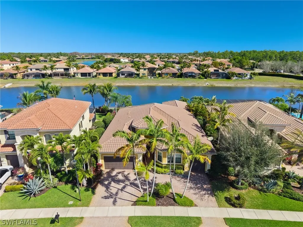 3633 Santaren Court Naples FL 34119