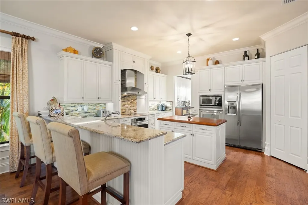 3633 Santaren Court Naples FL 34119