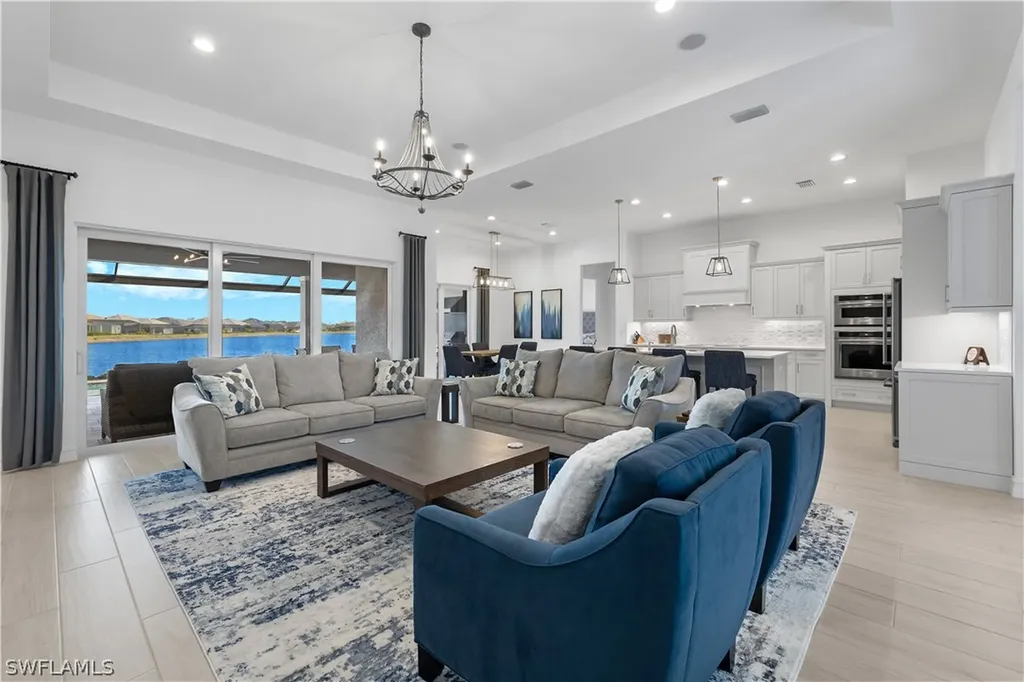 14265 Laguna Springs Lane Naples FL 34114