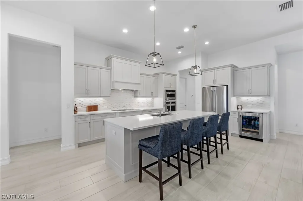 14265 Laguna Springs Lane Naples FL 34114