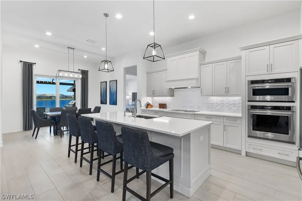 14265 Laguna Springs Lane Naples FL 34114