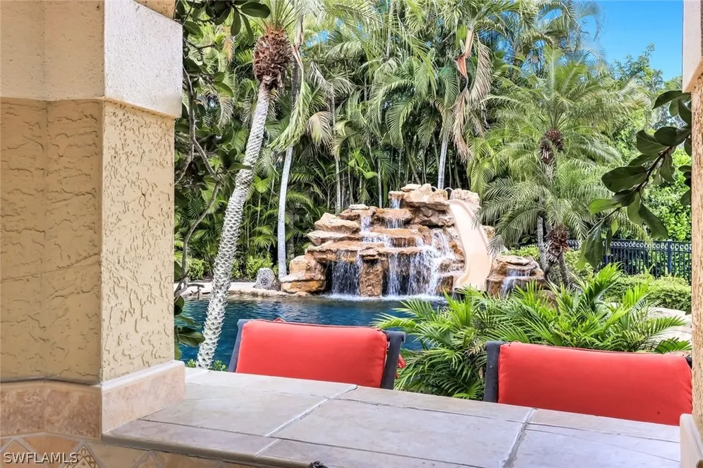 2350 Cheshire Lane Naples FL 34109