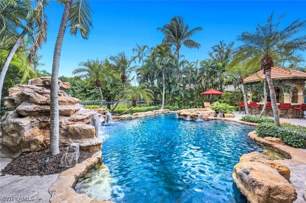 2350 Cheshire Lane Naples FL 34109