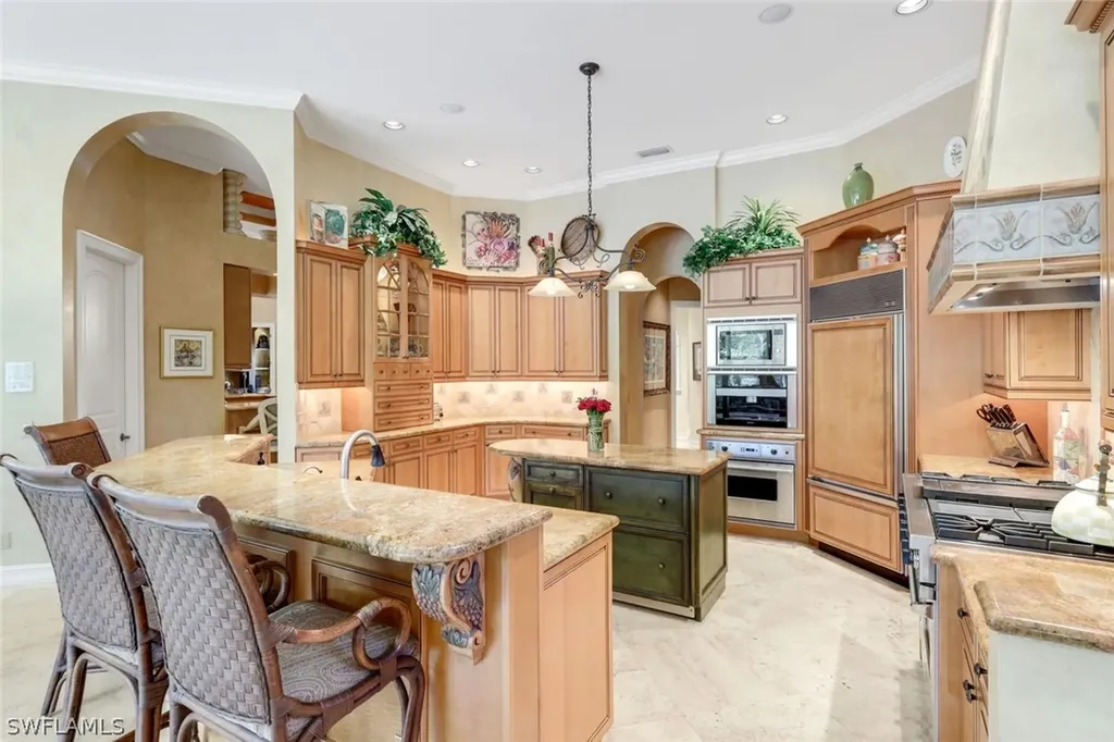 2350 Cheshire Lane Naples FL 34109