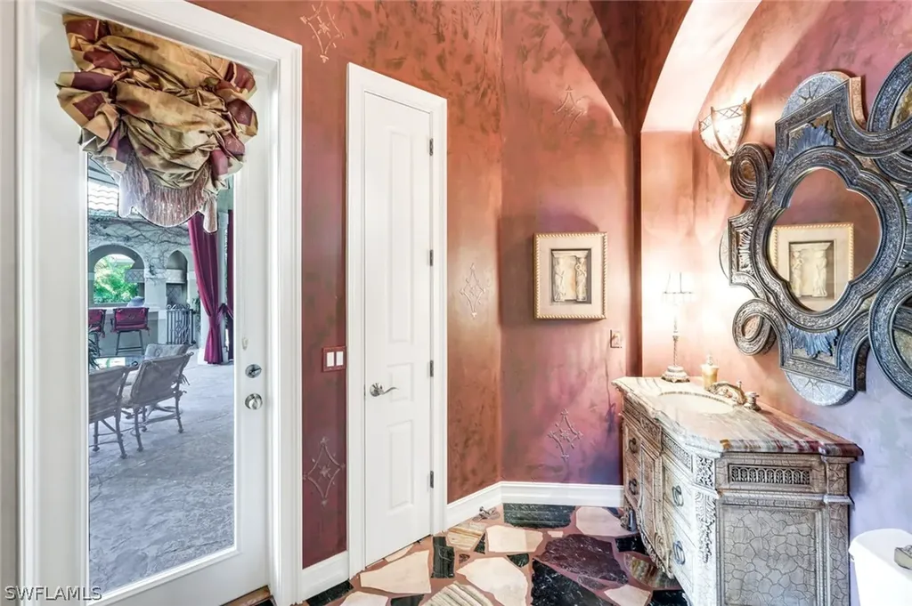 2350 Cheshire Lane Naples FL 34109