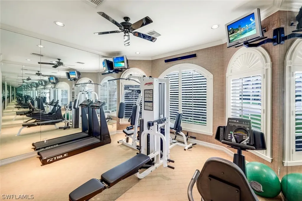 2350 Cheshire Lane Naples FL 34109