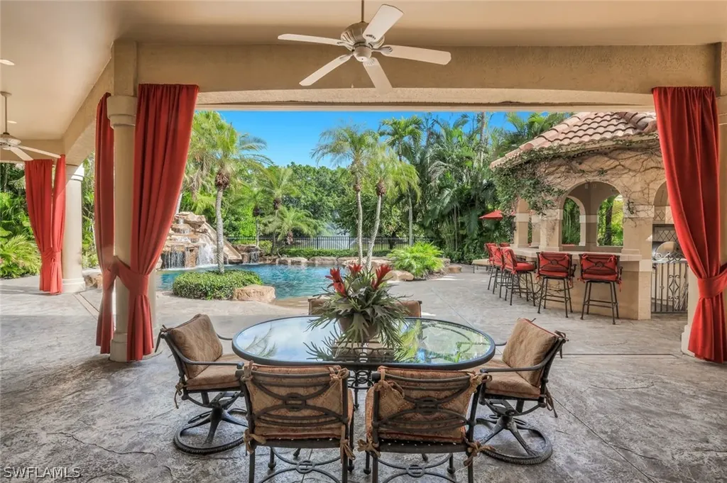 2350 Cheshire Lane Naples FL 34109
